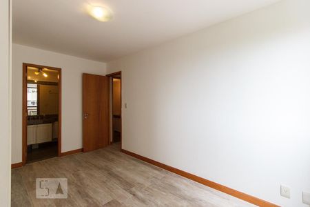 Apartamento para alugar com 72m², 2 quartos e 1 vagaSuíte