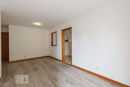Sala de apartamento para alugar com 2 quartos, 72m² em Barra da Tijuca, Rio de Janeiro