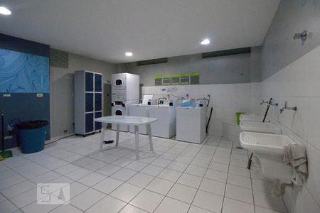 Apartamento à venda com 55m², 1 quarto e sem vaga Apartamento à venda com 55m², 1 quarto e sem vagaLavanderia