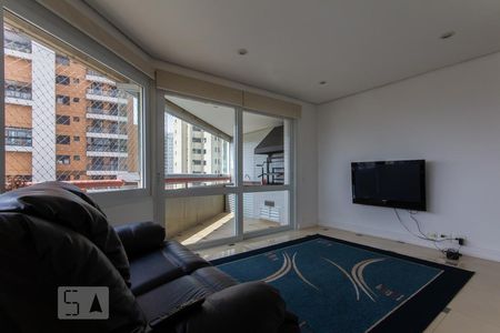 Sala de TV de apartamento à venda com 4 quartos, 211m² em Vila Andrade, São Paulo