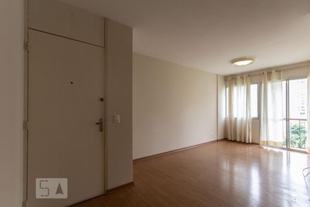 Apartamento para alugar com 75m², 3 quartos e 1 vaga Apartamento para alugar com 75m², 3 quartos e 1 vagaSala