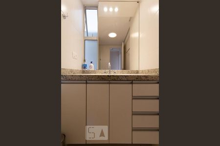 Apartamento para alugar com 75m², 3 quartos e 1 vaga Apartamento para alugar com 75m², 3 quartos e 1 vagaBanheiro
