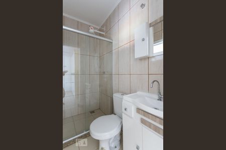 Banheiro de apartamento para alugar com 1 quarto, 39m² em Cristal, Porto Alegre