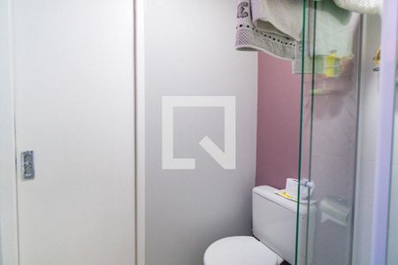 Banheiro da Suíte de casa de condomínio à venda com 2 quartos, 90m² em Vila Guarani (z Sul), São Paulo