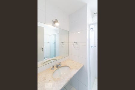 Apartamento para alugar com 75m², 2 quartos e 1 vaga Apartamento para alugar com 75m², 2 quartos e 1 vagaBanheiro Suíte