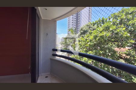 Quarto 1 de apartamento para alugar com 1 quarto, 50m² em Cambuí, Campinas