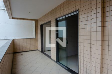 Apartamento à venda com 158m², 3 quartos e 2 vagasVaranda