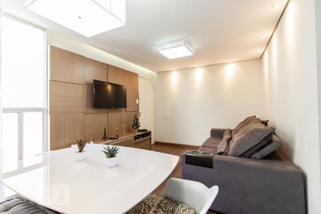 Sala de apartamento à venda com 2 quartos, 50m² em São João Batista (venda Nova), Belo Horizonte