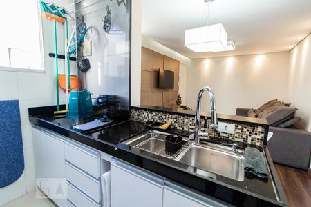 Cozinha de apartamento à venda com 2 quartos, 50m² em São João Batista (venda Nova), Belo Horizonte
