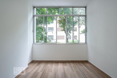 Quarto 1 de apartamento para alugar com 3 quartos, 71m² em Botafogo, Rio de Janeiro