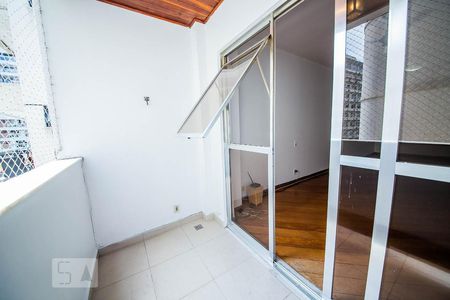 Varanda da sala de apartamento para alugar com 2 quartos, 87m² em Icaraí, Niterói