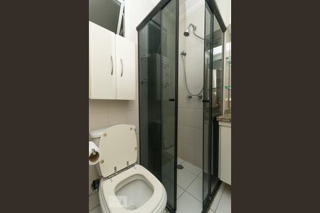 Apartamento à venda com 79m², 3 quartos e 2 vagas Apartamento à venda com 79m², 3 quartos e 2 vagasBanheiro da suíte