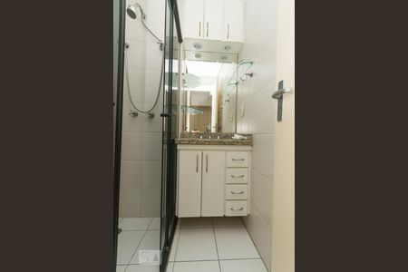 Apartamento à venda com 79m², 3 quartos e 2 vagas Apartamento à venda com 79m², 3 quartos e 2 vagasBanheiro da suíte