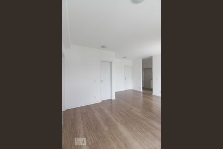 Sala de apartamento para alugar com 1 quarto, 56m² em Continental, Osasco