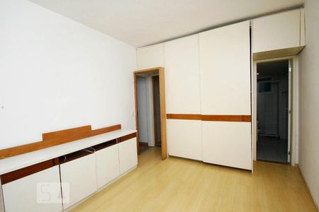 Apartamento para alugar com 79m², 2 quartos e 1 vagaQuarto 2 - Suíte