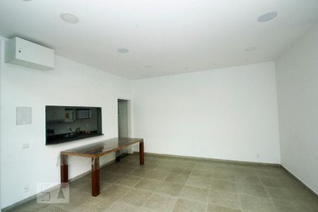 Apartamento para alugar com 79m², 2 quartos e 1 vagaÁrea comum - Salão de festas