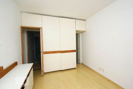 Apartamento para alugar com 79m², 2 quartos e 1 vagaQuarto 2 - Suíte