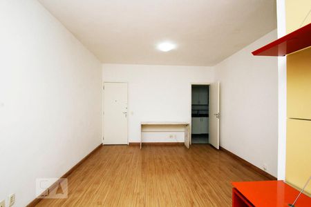 Sala de apartamento para alugar com 2 quartos, 79m² em Humaitá, Rio de Janeiro