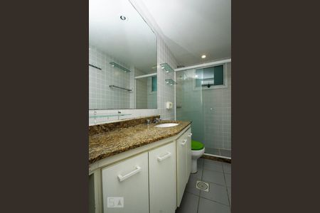 Apartamento para alugar com 79m², 2 quartos e 1 vagaBanheiro do Quarto 2