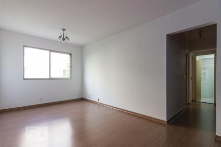 Sala de apartamento para alugar com 2 quartos, 62m² em Vila Constança, São Paulo