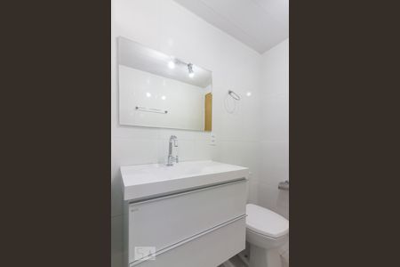 Banheiro de apartamento para alugar com 2 quartos, 62m² em Vila Constança, São Paulo