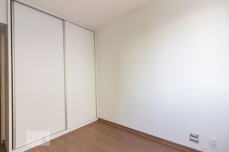 Quarto 1 de apartamento para alugar com 2 quartos, 62m² em Vila Constança, São Paulo