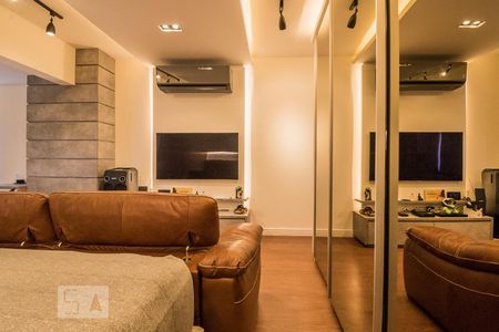 Quarto de kitnet/studio para alugar com 1 quarto, 42m² em Brooklin Paulista, São Paulo