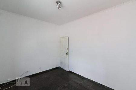 Casa à venda com 110m², 2 quartos e 1 vagaquarto