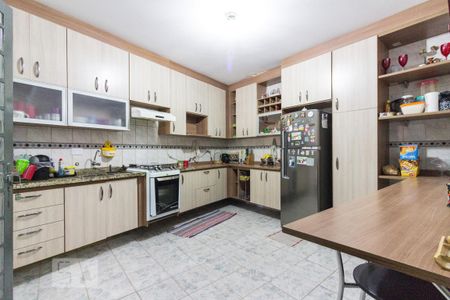Casa para alugar com 77m², 2 quartos e 2 vagas Casa para alugar com 77m², 2 quartos e 2 vagasCozinha