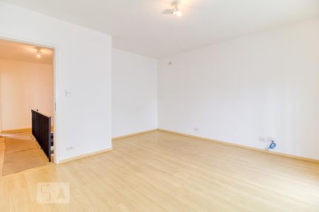 Casa à venda com 188m², 4 quartos e 4 vagas Casa à venda com 188m², 4 quartos e 4 vagasQuarto quarto