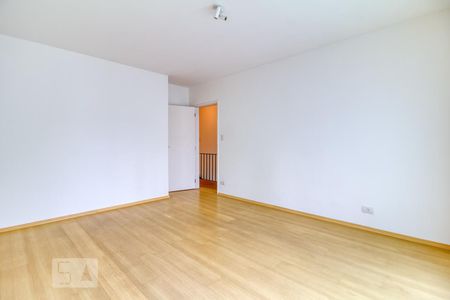 Casa à venda com 188m², 4 quartos e 4 vagas Casa à venda com 188m², 4 quartos e 4 vagasTerceiro quarto