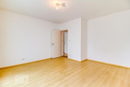 Casa à venda com 188m², 4 quartos e 4 vagas Casa à venda com 188m², 4 quartos e 4 vagasQuarto quarto