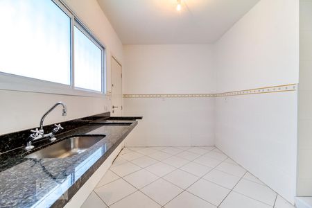 Casa à venda com 188m², 4 quartos e 4 vagas Casa à venda com 188m², 4 quartos e 4 vagasCozinha