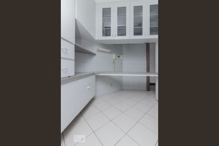 Apartamento à venda com 112m², 4 quartos e 2 vagasCozinha