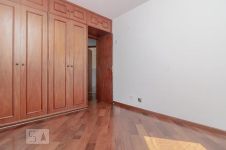 Apartamento à venda com 112m², 4 quartos e 2 vagasQuarto 2