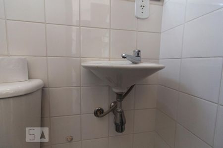 Apartamento à venda com 96m², 3 quartos e 1 vaga Apartamento à venda com 96m², 3 quartos e 1 vagaBanheiro de serviço