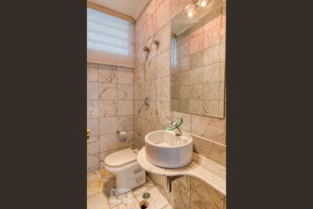 Lavabo de casa para alugar com 3 quartos, 303m² em Jardim Novo Mundo, São Paulo