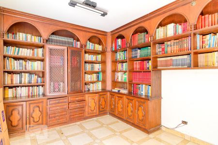 Casa para alugar com 303m², 3 quartos e 3 vagasEscritório