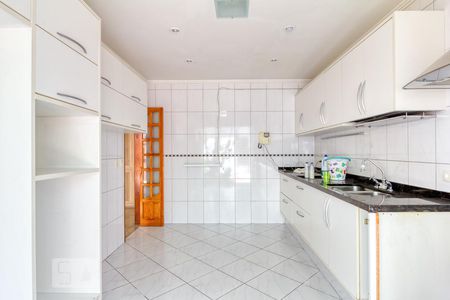 Casa para alugar com 303m², 3 quartos e 3 vagasCozinha