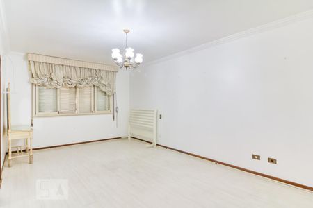 Casa para alugar com 303m², 3 quartos e 3 vagasSuíte principal