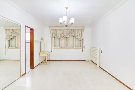 Casa para alugar com 303m², 3 quartos e 3 vagasSuíte principal