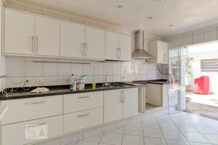 Casa para alugar com 303m², 3 quartos e 3 vagasCozinha