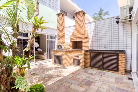 Casa para alugar com 303m², 3 quartos e 3 vagasQuintal