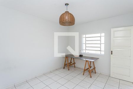 Casa à venda com 100m², 3 quartos e 2 vagasSuite - anexo