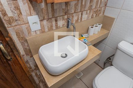 Casa à venda com 100m², 3 quartos e 2 vagasBanheiro