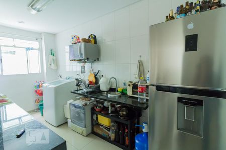 Cozinha de apartamento à venda com 2 quartos, 60m² em Vila Nisia, Guarulhos