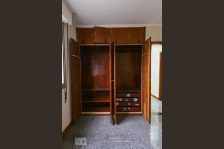 Apartamento à venda com 100m², 3 quartos e 1 vaga Apartamento à venda com 100m², 3 quartos e 1 vagaQuarto 1 (armário)
