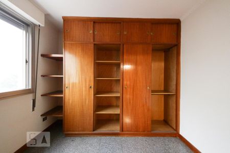 Apartamento à venda com 100m², 3 quartos e 1 vaga Apartamento à venda com 100m², 3 quartos e 1 vagaSuíte (armário)