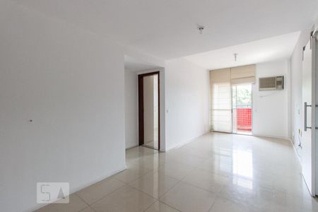 Sala de apartamento para alugar com 1 quarto, 60m² em Barra da Tijuca, Rio de Janeiro