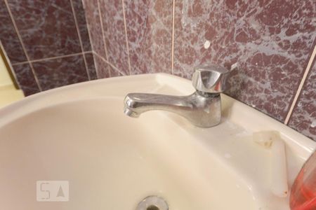 Casa para alugar com 350m², 5 quartos e 1 vagaBanheiro suíte torneira